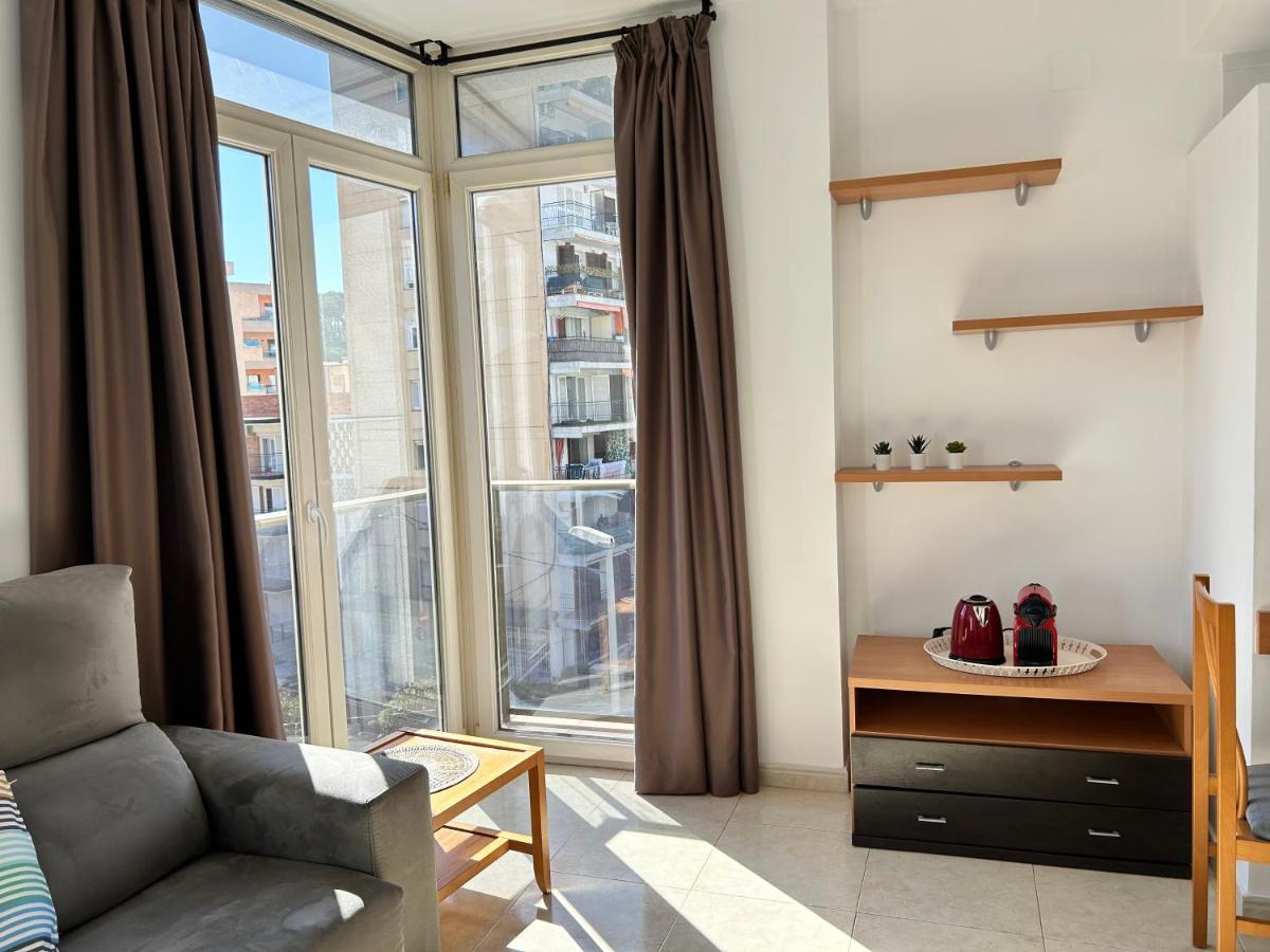 Apartaments Superiors Mtb Only Couples Льорет-де-Мар Экстерьер фото