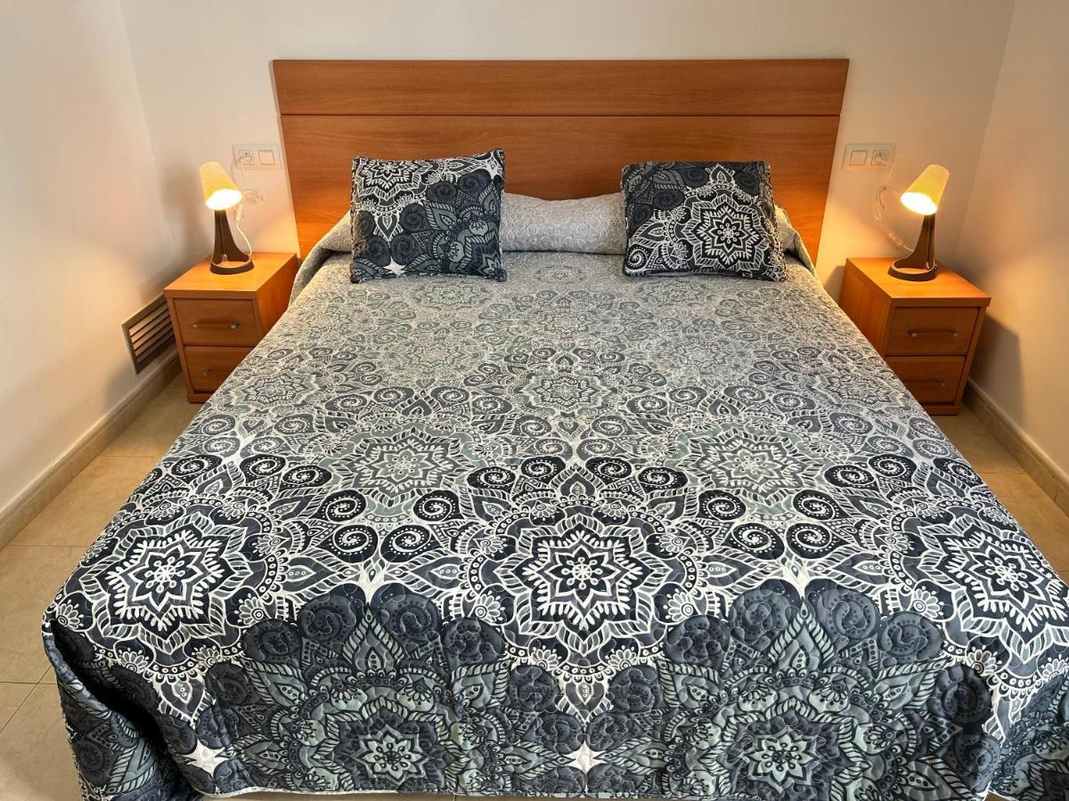 Apartaments Superiors Mtb Only Couples Льорет-де-Мар Экстерьер фото