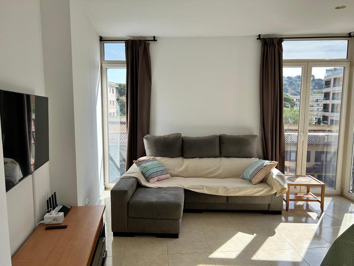 Apartaments Superiors Mtb Only Couples Льорет-де-Мар Экстерьер фото