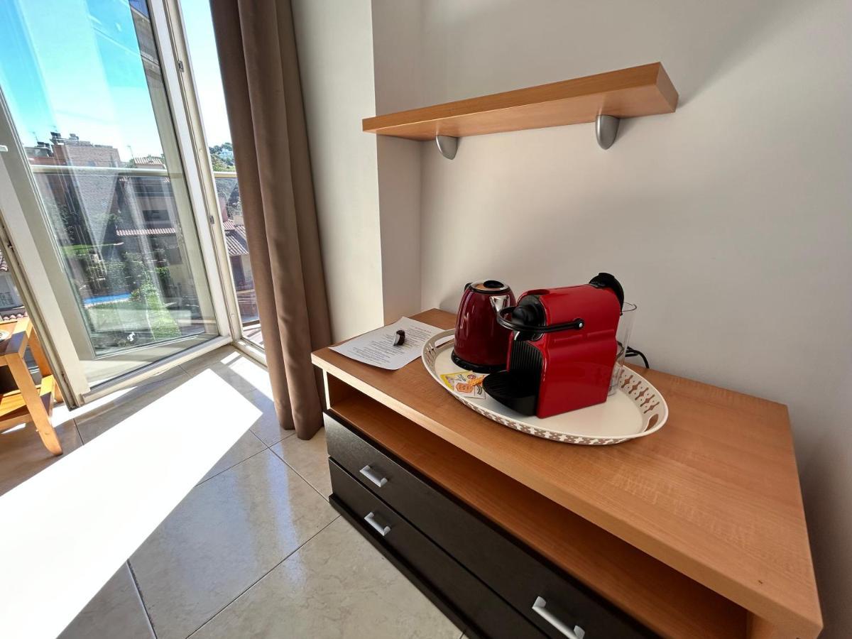 Apartaments Superiors Mtb Only Couples Льорет-де-Мар Экстерьер фото