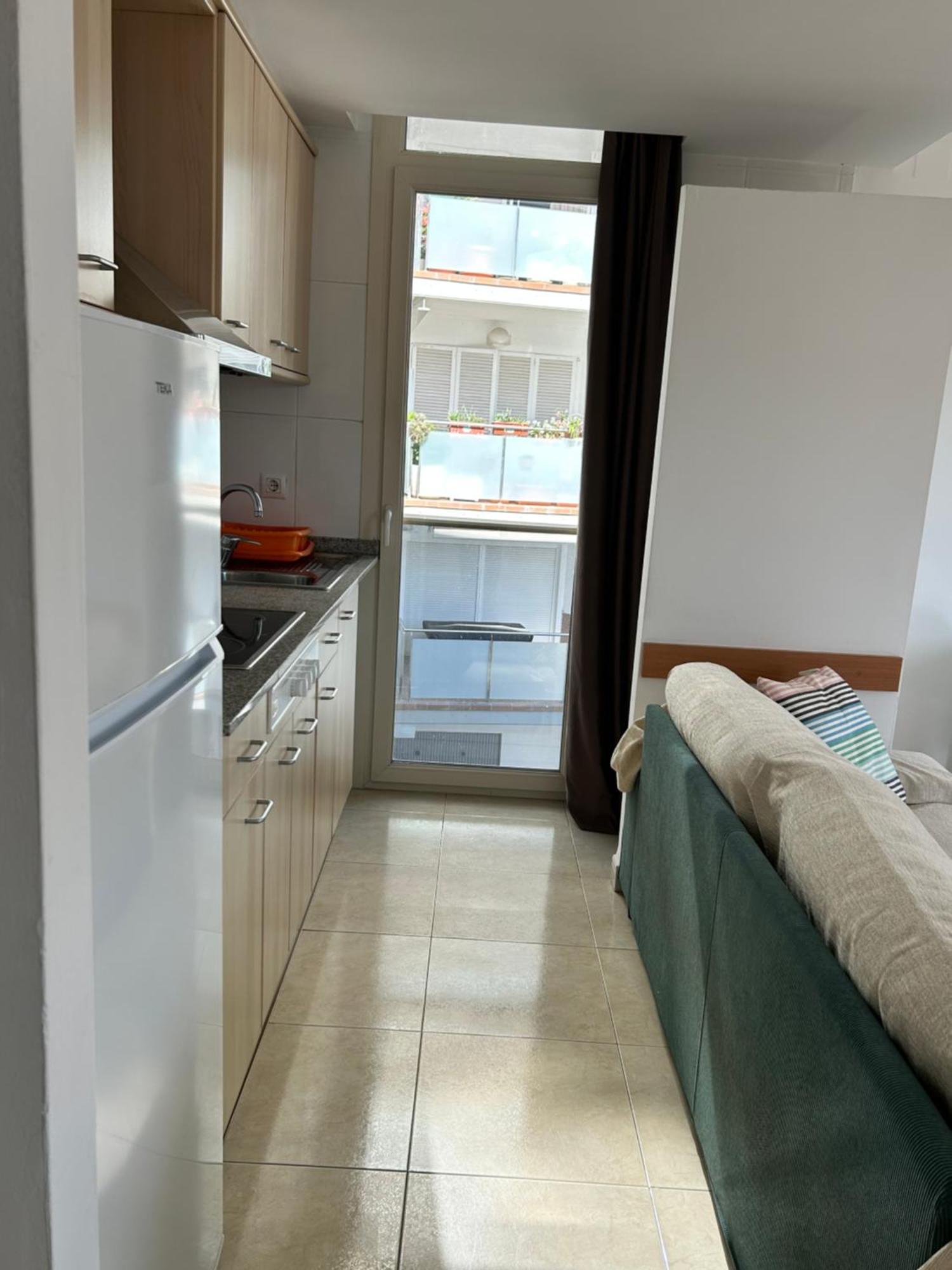 Apartaments Superiors Mtb Only Couples Льорет-де-Мар Экстерьер фото