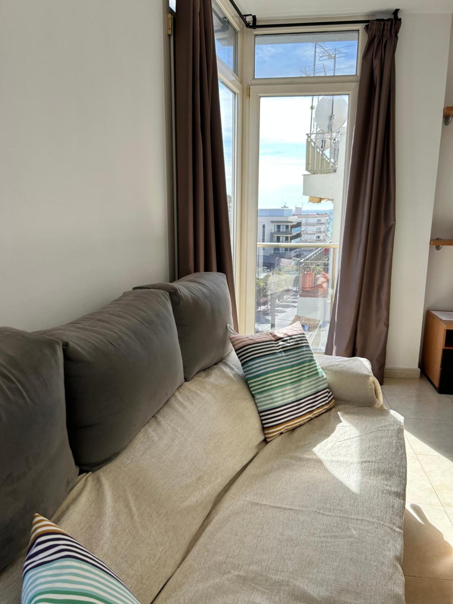 Apartaments Superiors Mtb Only Couples Льорет-де-Мар Экстерьер фото