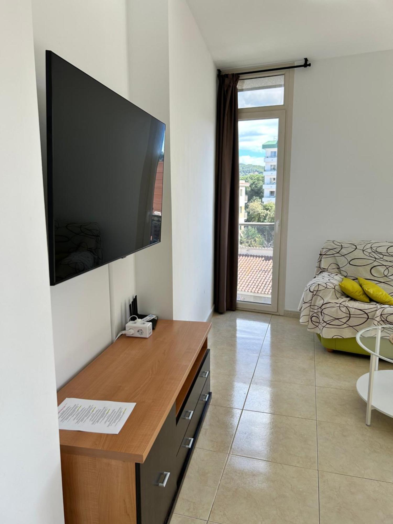Apartaments Superiors Mtb Only Couples Льорет-де-Мар Экстерьер фото