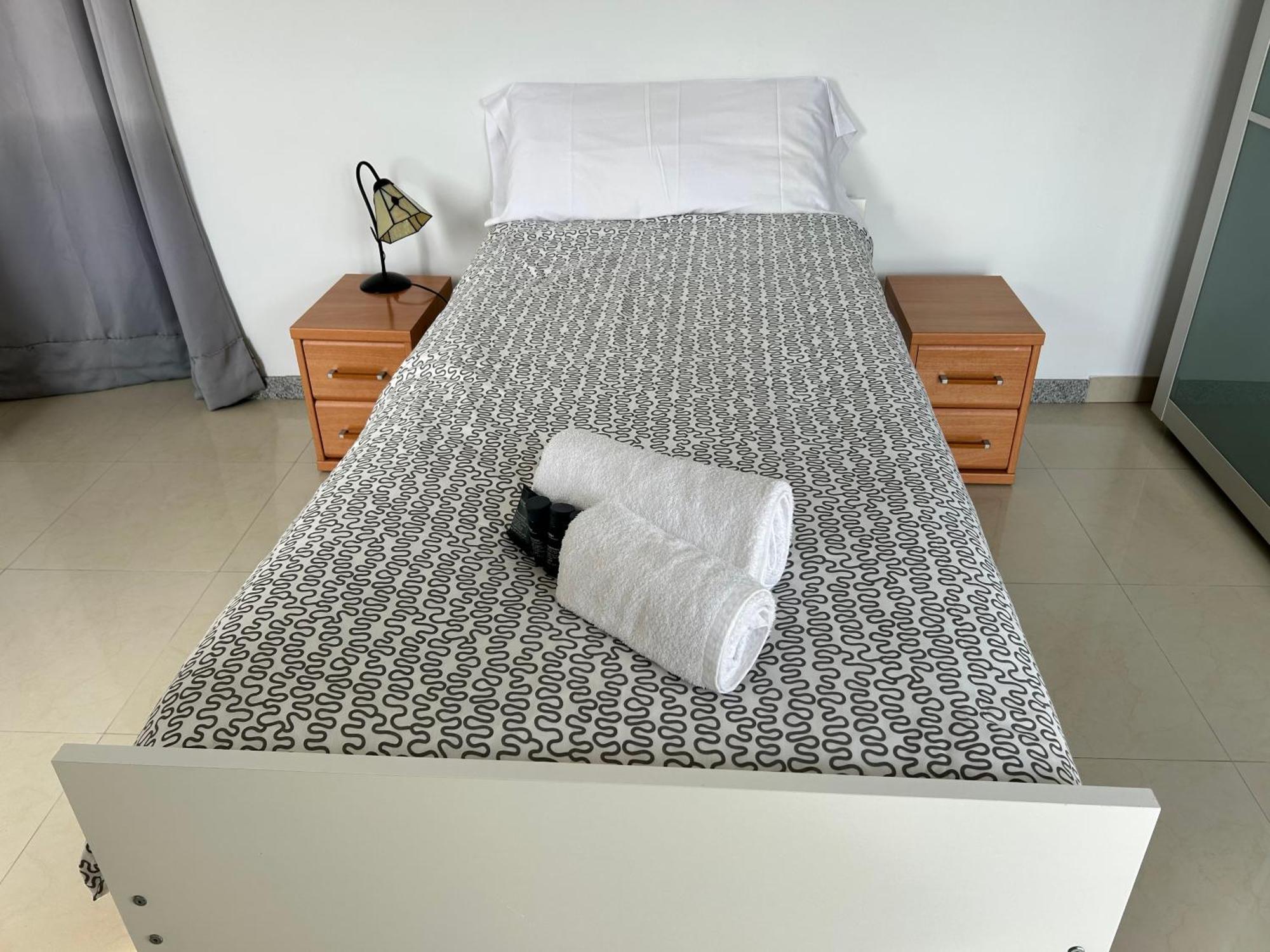 Apartaments Superiors Mtb Only Couples Льорет-де-Мар Экстерьер фото