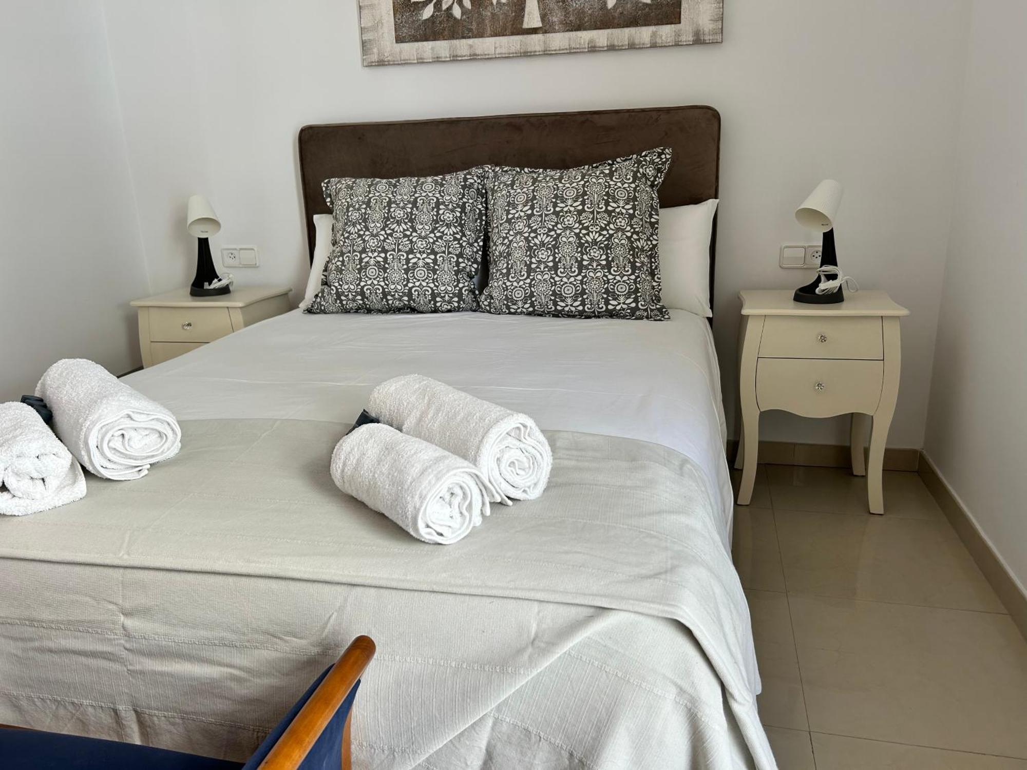 Apartaments Superiors Mtb Only Couples Льорет-де-Мар Экстерьер фото